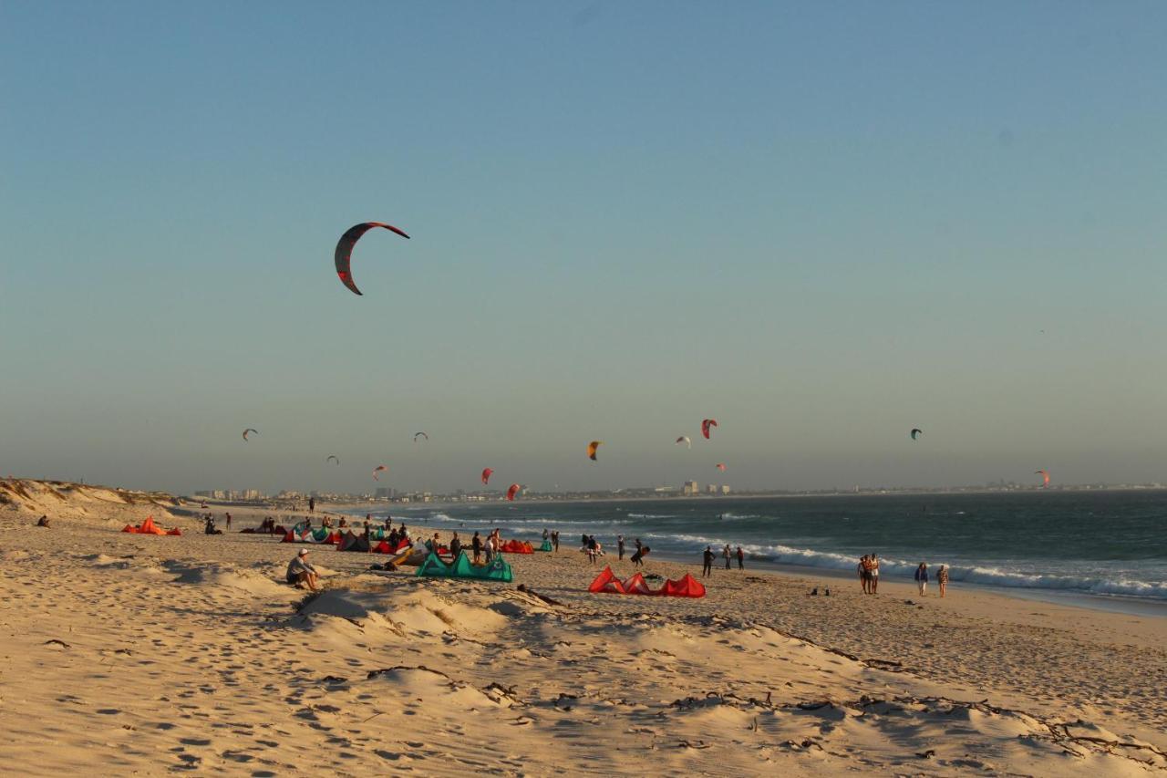 Ferienwohnung Beach Daze Bloubergstrand Exterior foto